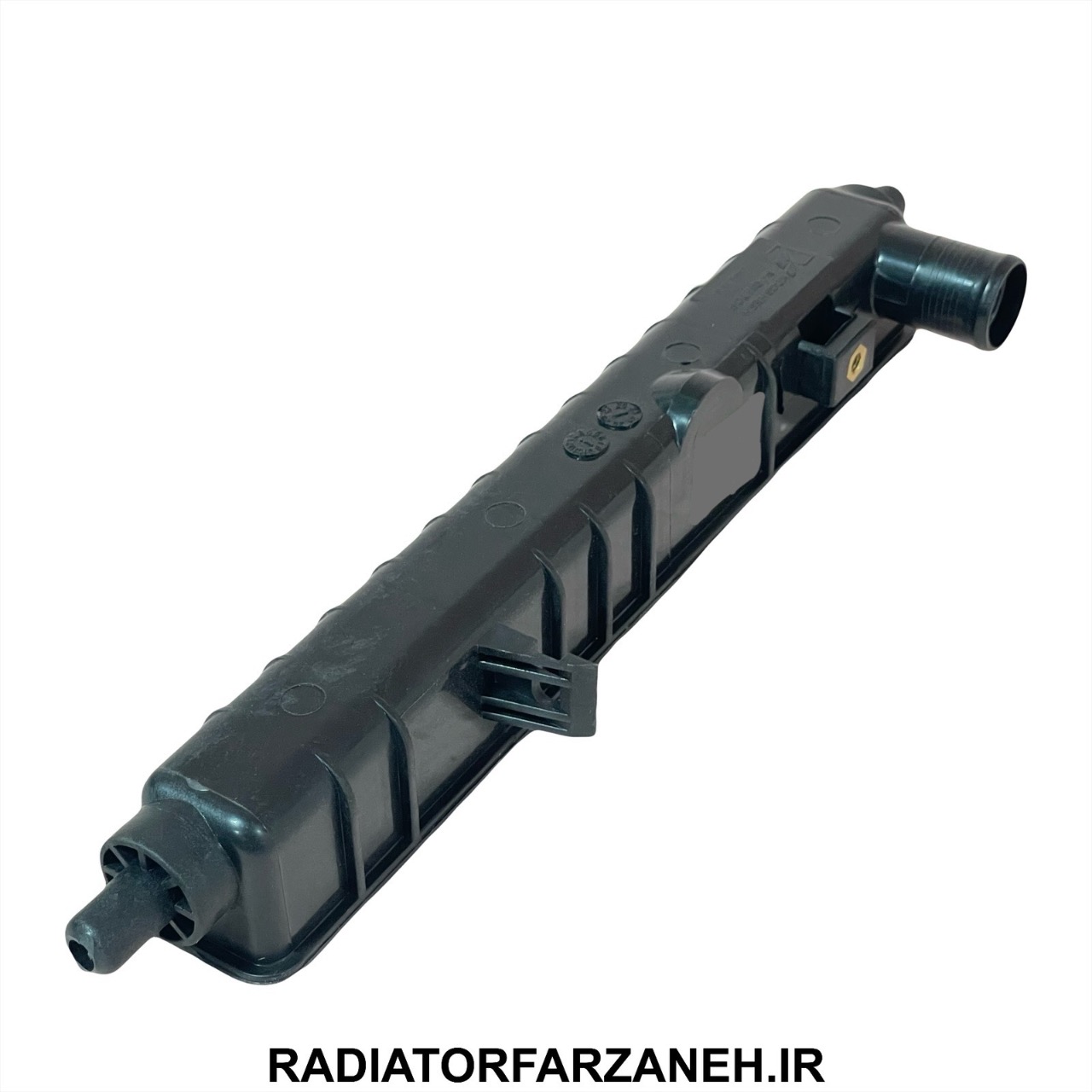 مخزن چپ (پایین) رادیاتور MVM 110 سه سیلندر